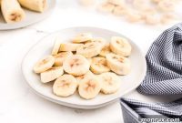 Prepping Bananas for Freezing Smoothie Perfection