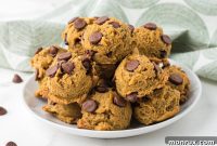 Soft & Chewy Vegan Pumpkin Chocolate Chip Cookies