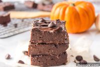 Fall-Spiced Vegan Pumpkin Brownies