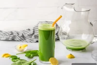 Fresh Spinach Juice: Made Easy with Blender or Juicer