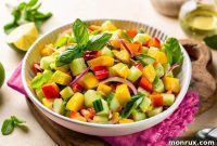 Crisp Bell Pepper Cucumber Medley