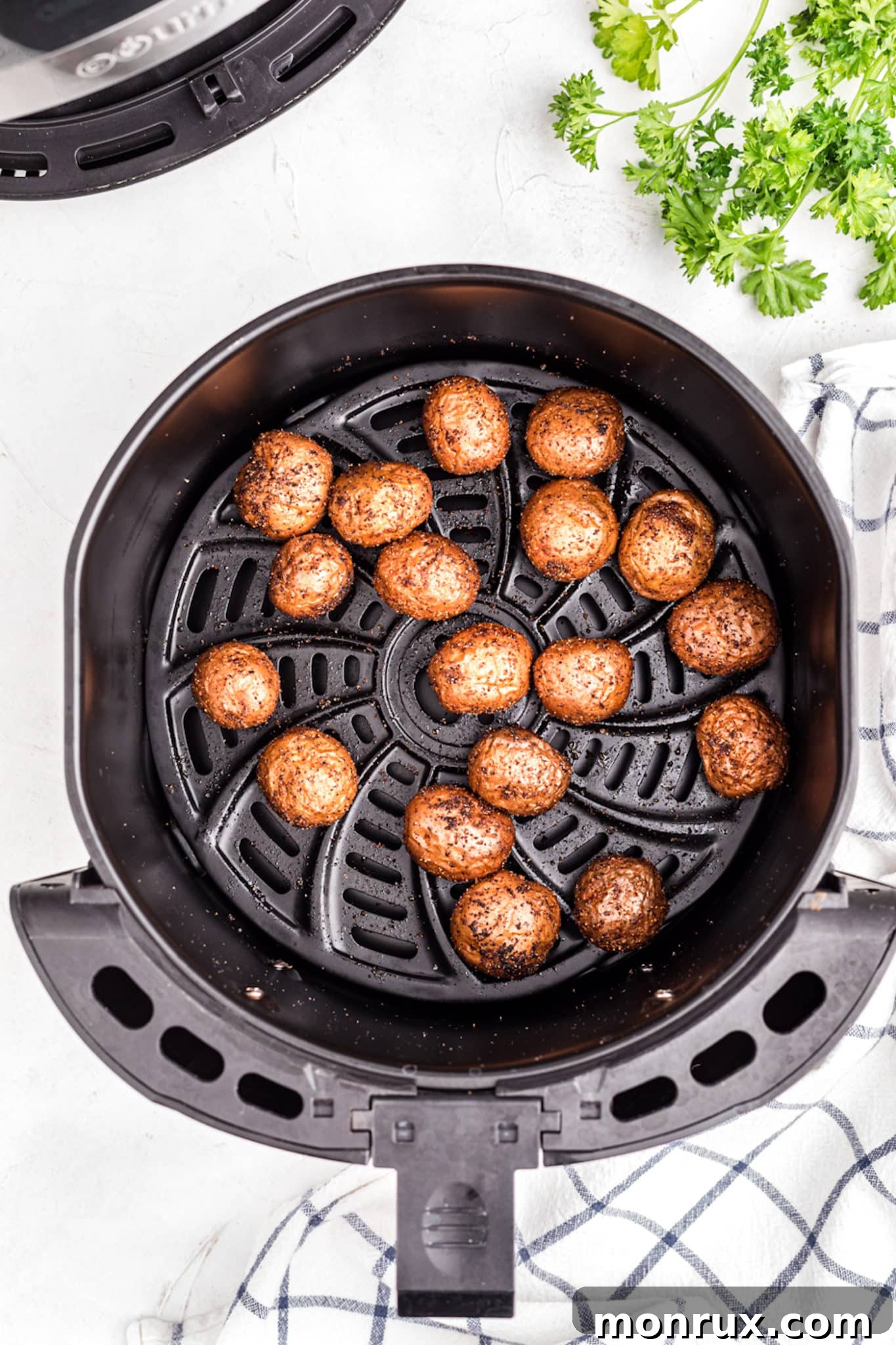roasted baby red potatoes in air fryer.