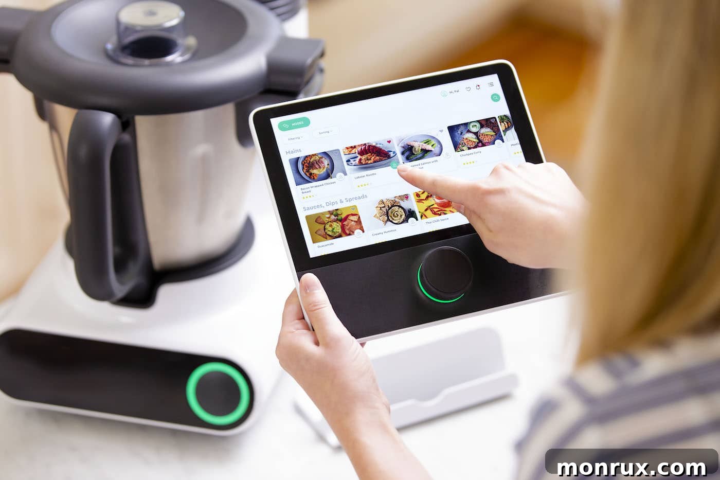 Multo by CookingPal with smart cooking hub on kitchen counter.